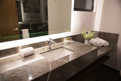 Gumont Guadalajara López Mateos - Minerva, Bathroom