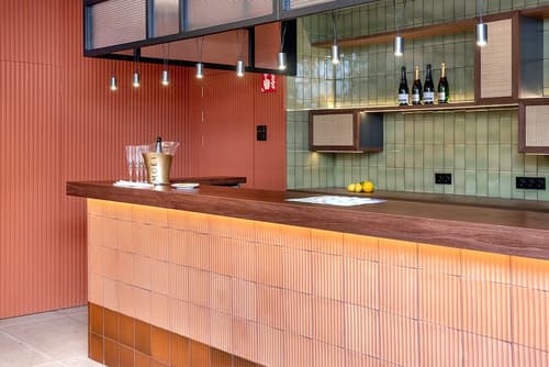 Hotel Orangine, Reception