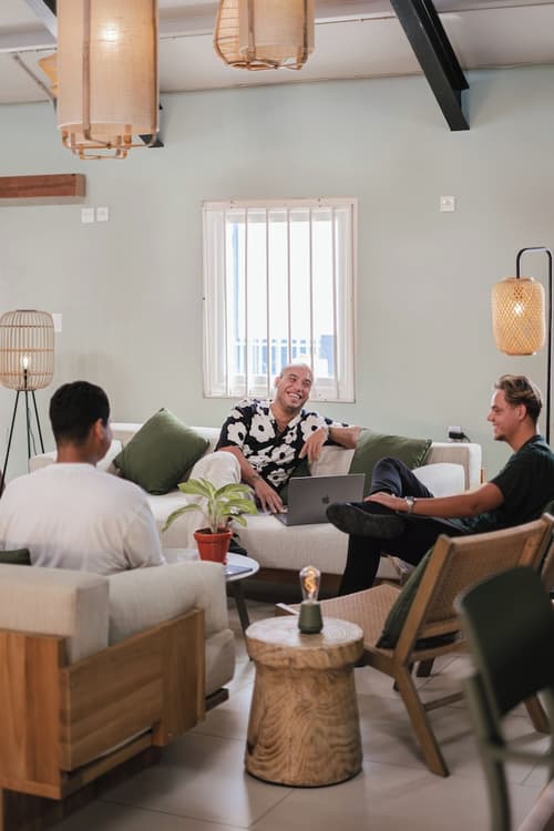 The Freedom Hotel, Lobby lounge