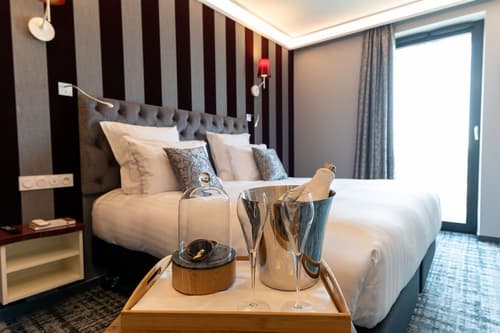 Hotel Dali Val d'Europe, Tapestry Collection by Hilton, Room