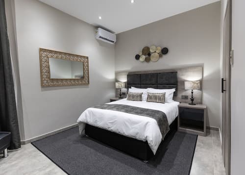 Luxe Suites Boutique Hotel, Room