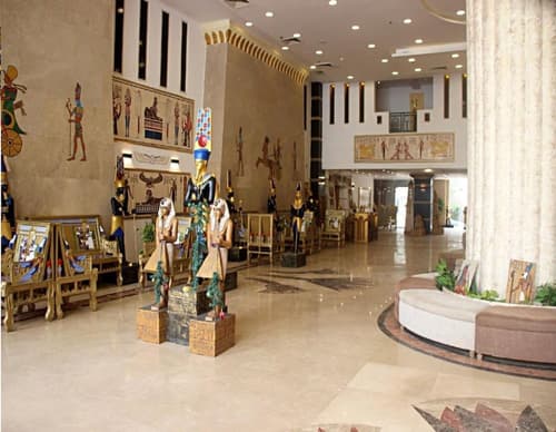 Regency Pyramids, Reception