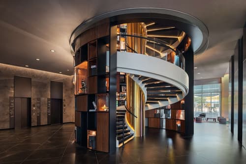 The WB Abu Dhabi, Curio Collection by Hilton, Lobby