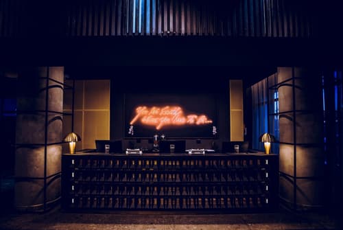 The Rockefeller Hotel by NEWMARK, Reception