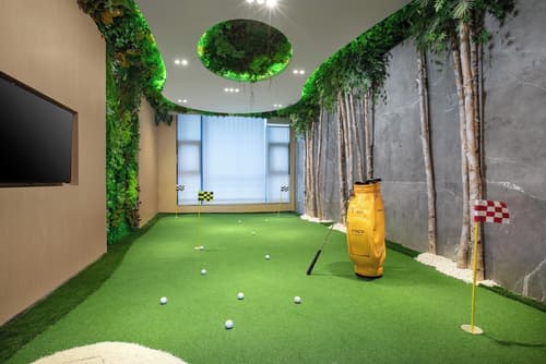 voco Xi'an Etdz by IHG, Golf