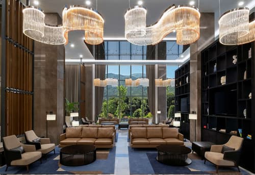 DoubleTree by Hilton Manisa, Lobby