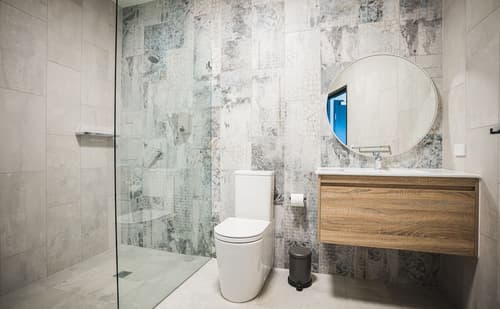 The Peakhurst, Bathroom