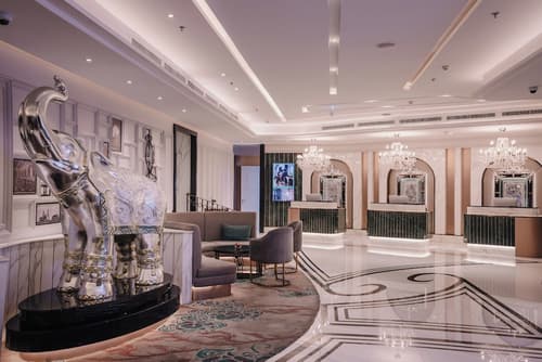 Aira Hotel Bangkok, Lobby sitting area