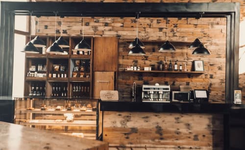 Giraffe Beach Hotel, Reception