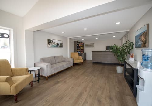 Coast Penticton Hotel, Lobby