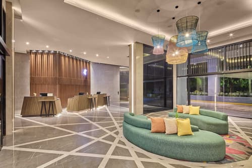 Holiday Inn Cebu City by IHG, Lobby
