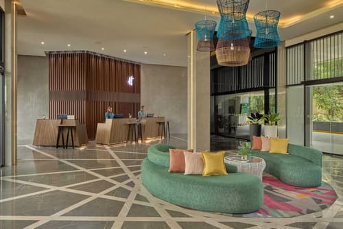 Holiday Inn Cebu City by IHG, Lobby