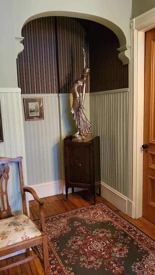 The Lark & Loon Inn, Reception