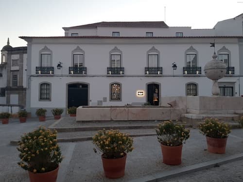 MouraSuites Hotel, Front of property