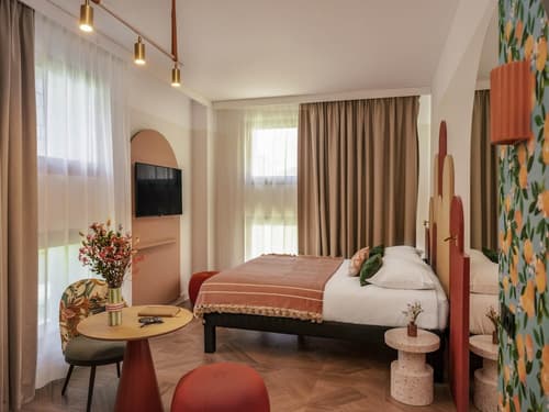 Ibis Styles Sevilla Santa Justa, Room