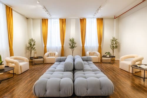 The Modernist Hotel, Lobby