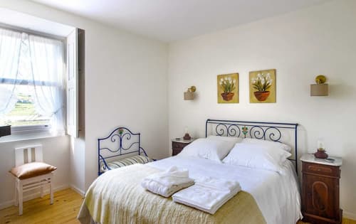 Casa do Salgueiral, Room