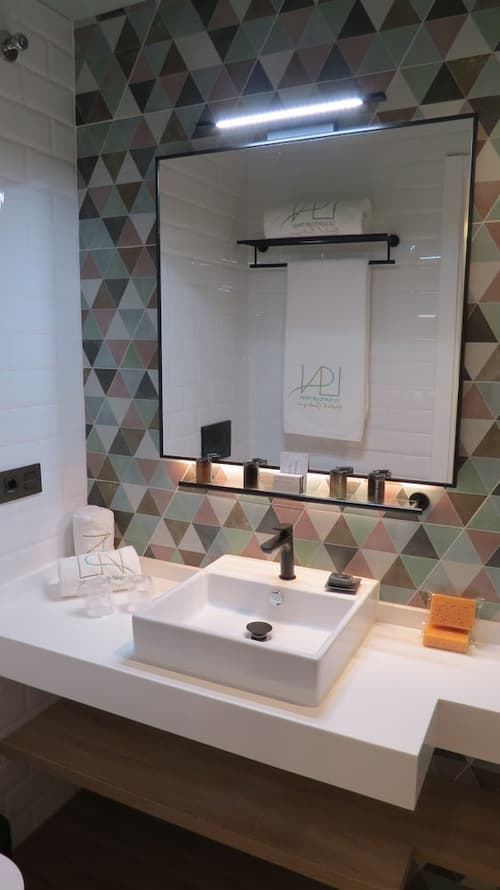 La Puerta de Nerja Hostal Boutique, Bathroom