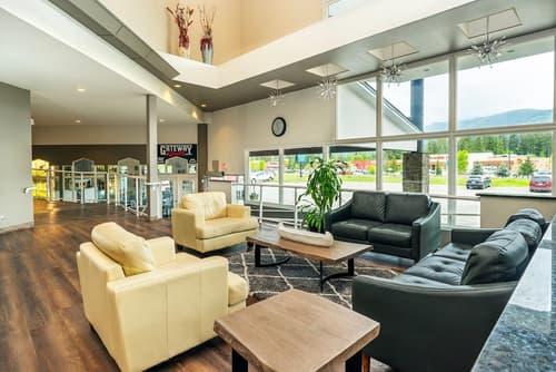 Quality Inn & Suites, Lobby