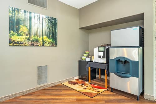 Quality Inn & Suites, Lobby