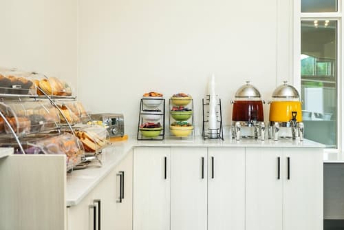 Quality Inn & Suites, Breakfast area