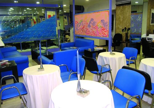 ROY Hotel, Lobby sitting area