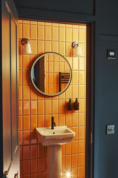 No17 The Promenade, Room