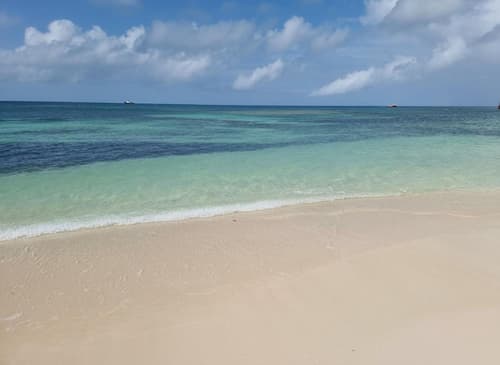 Harrys Cottages Cottage 5 Right on the Pink Sand, Beach