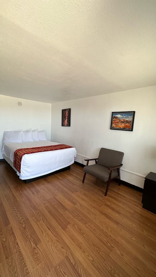 Circle of Destination Motel, Room