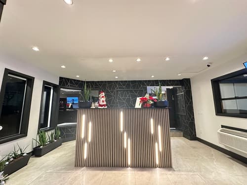 Sea Edge Beachside Hotel, Reception