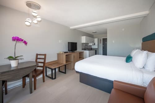 Sea Edge Beachside Hotel, Room