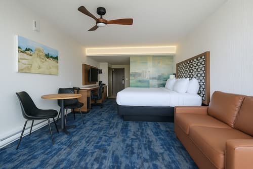 Sea Edge Beachside Hotel, Room