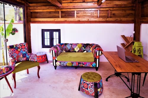 Juliet Alacati, Reception