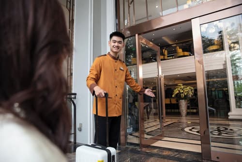 FTE Ba Dinh Hotel, Reception