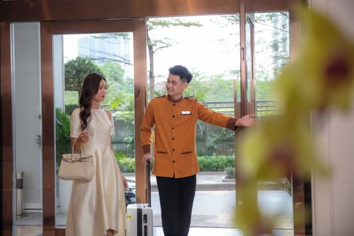 FTE Ba Dinh Hotel, Reception