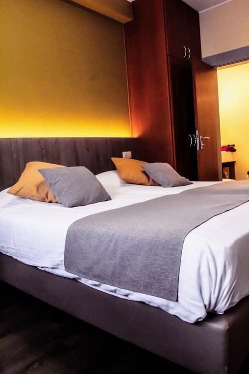 Hotel des postes, Room