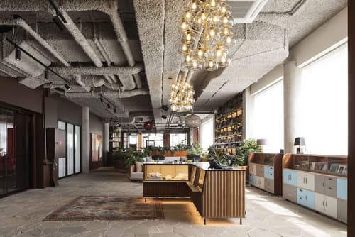 YUST Liège, Reception