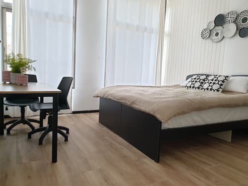 City Center Rooms, Room