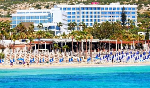 Corfu Hotel, Primary image