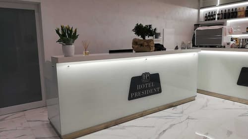 Hotel Presidente, Reception