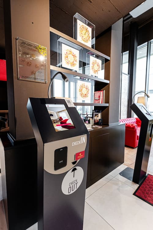 Los Lorentes Residences, Reception