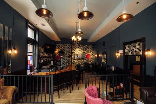 The Oliver Inn, Primary image