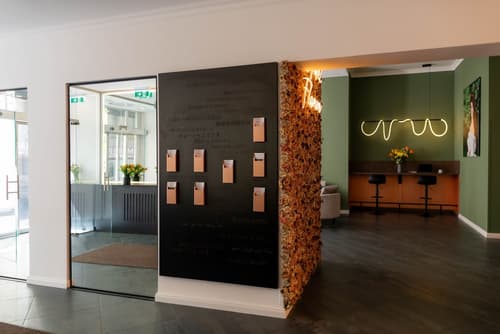 Florum Hotel, Interior entrance