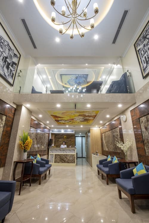 Golden Legend Palace Hotel, Reception