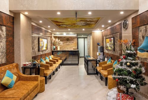 Golden Legend Palace Hotel, Reception