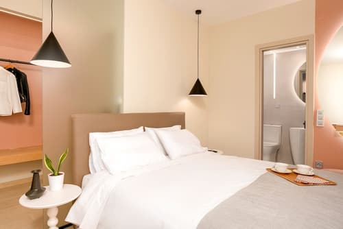 Sea & the City, Room