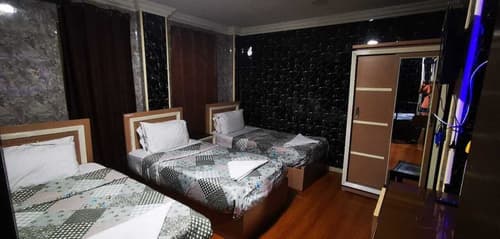 Cairo City, Primary image