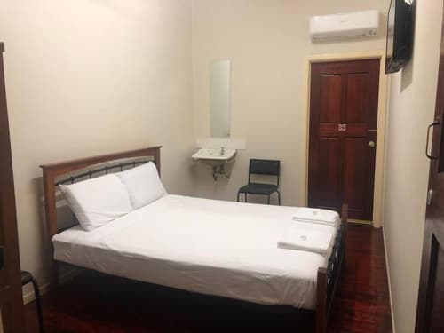 Prince of Wales Hotel, Room