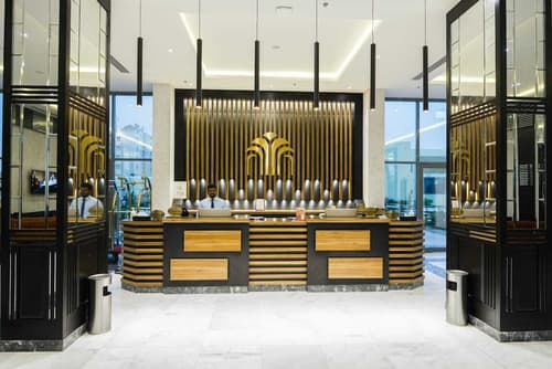 The Plaza Hotel and Resort, Reception