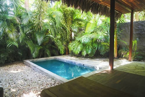 Makena Hotel, Living area